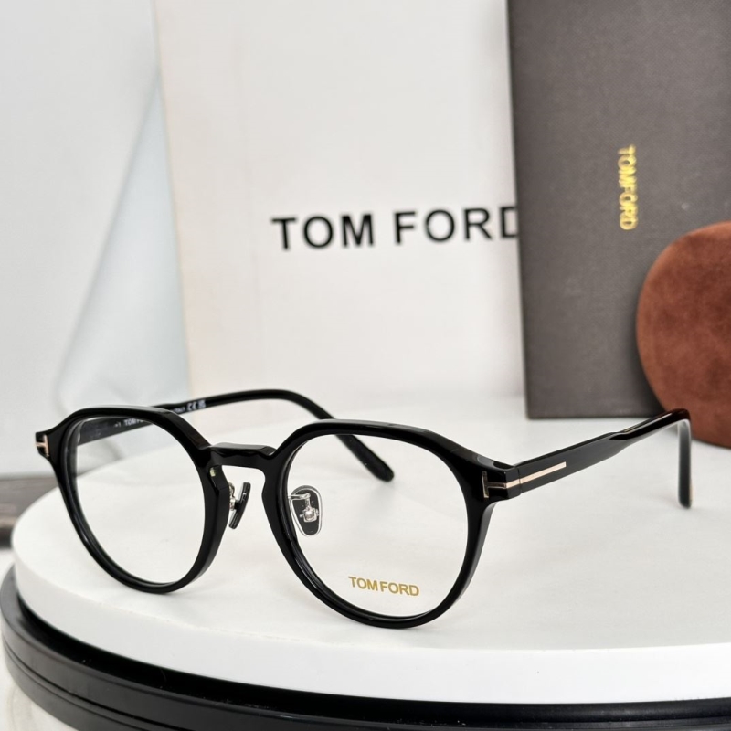 TOM FORD